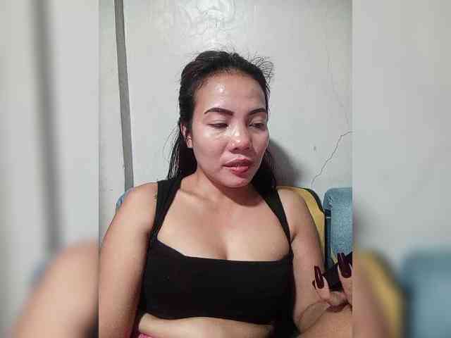 SweetKittyx22 webcam