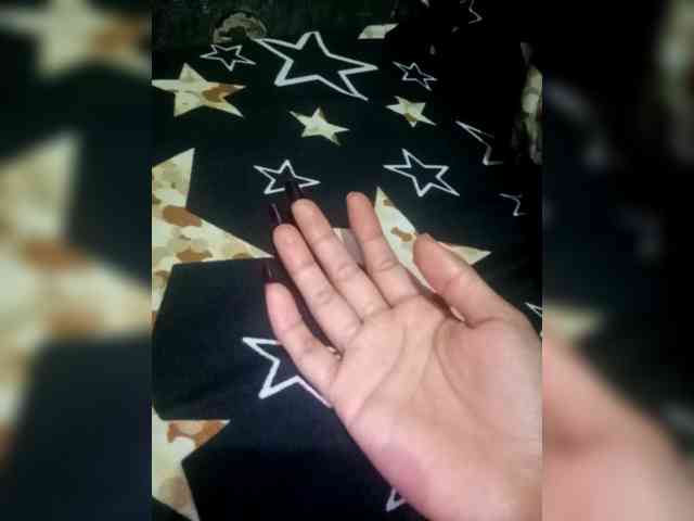 SweetKittyx22 webcam