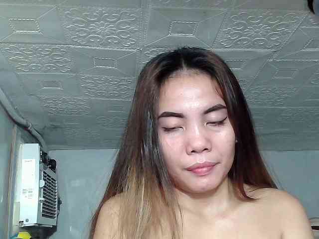 SweetKittyx22 webcam