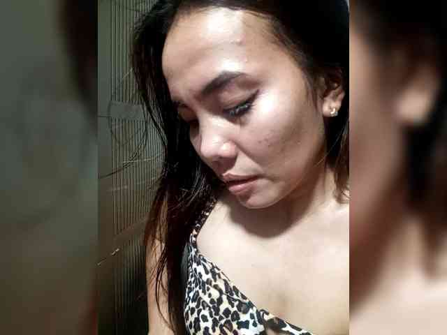 SweetKittyx22 webcam