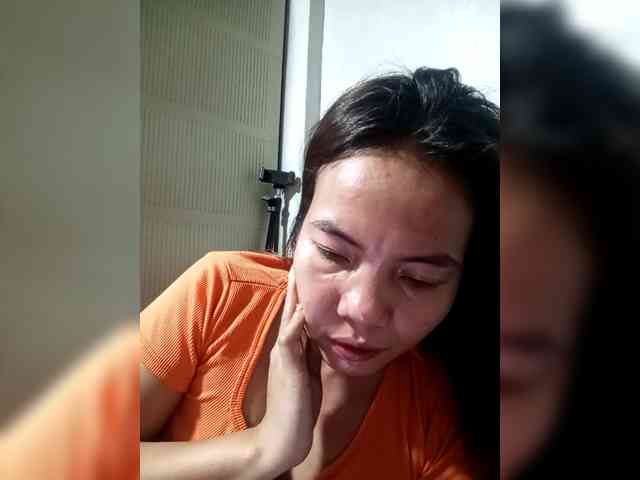 SweetKittyx22 webcam