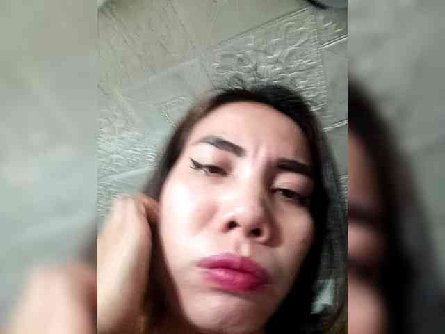 SweetKittyx22 webcam