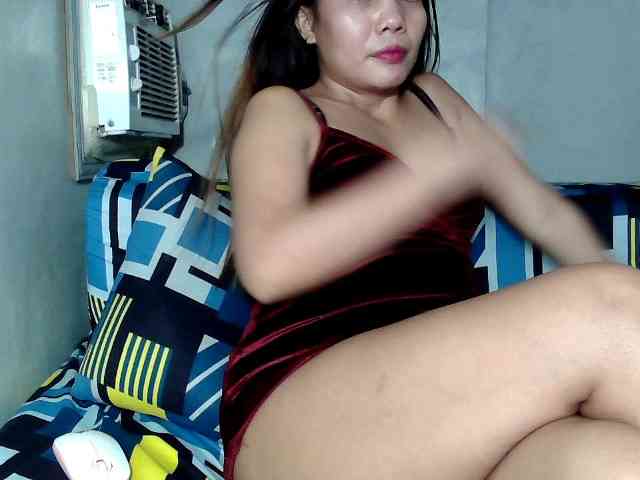 SweetKittyx22 webcam