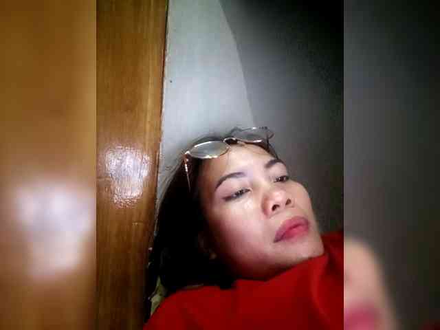 SweetKittyx22 webcam