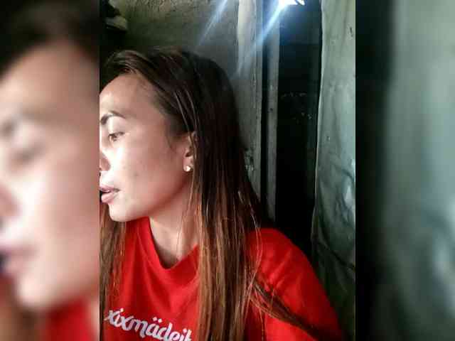 SweetKittyx22 webcam