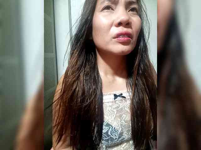 SweetKittyx22 webcam