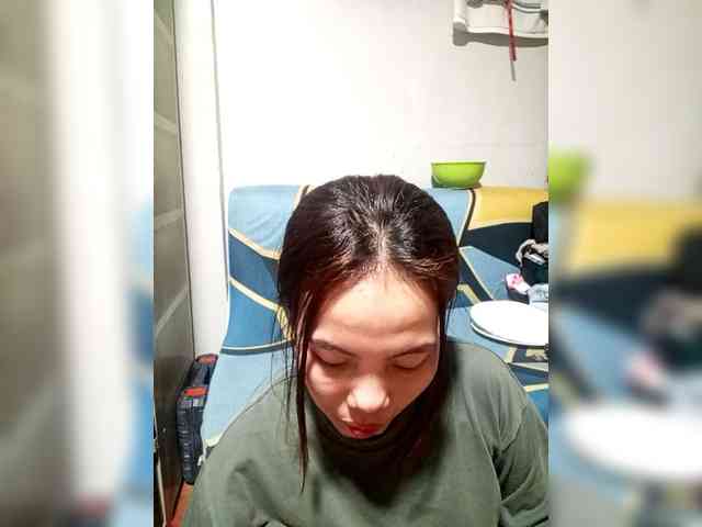 SweetKittyx22 webcam