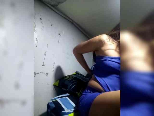 SweetKittyx22 webcam