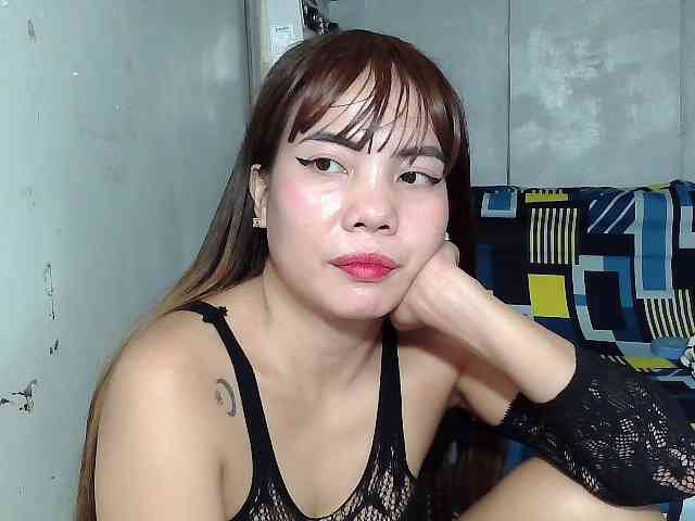 SweetKittyx22 webcam