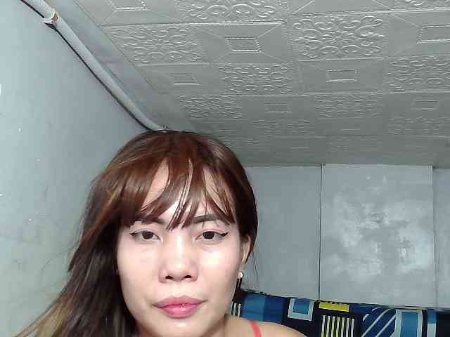 SweetKittyx22 webcam