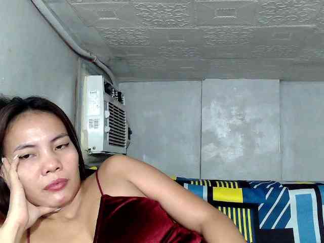 SweetKittyx22 webcam