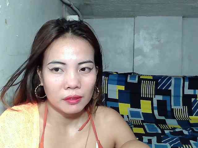 SweetKittyx22 webcam