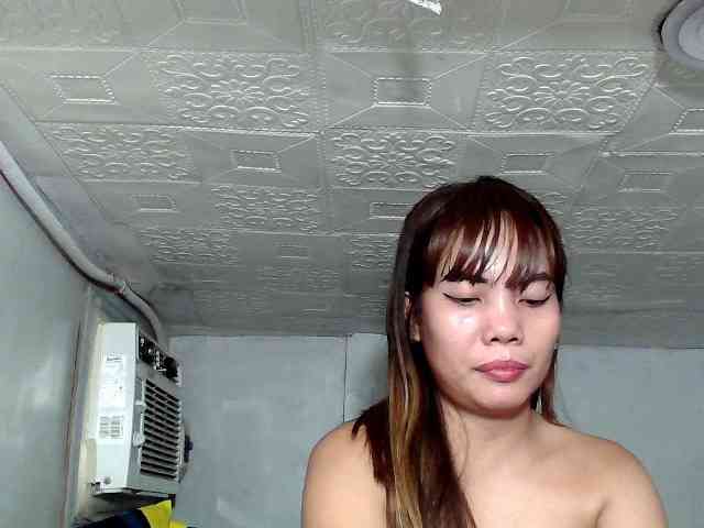 SweetKittyx22 webcam