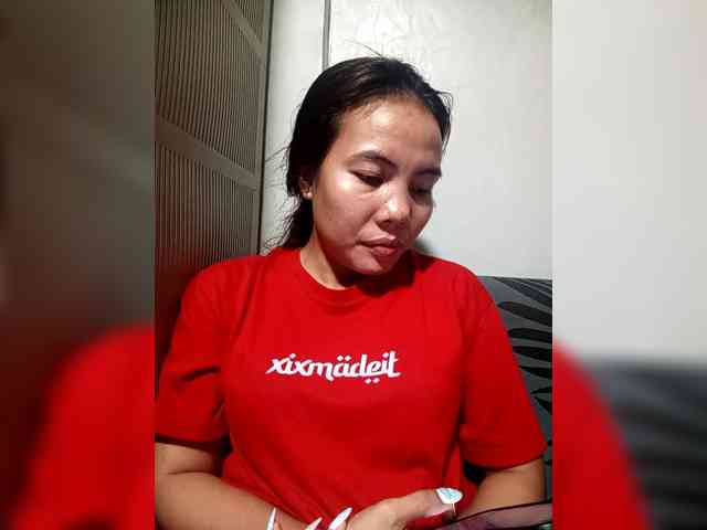 SweetKittyx22 webcam