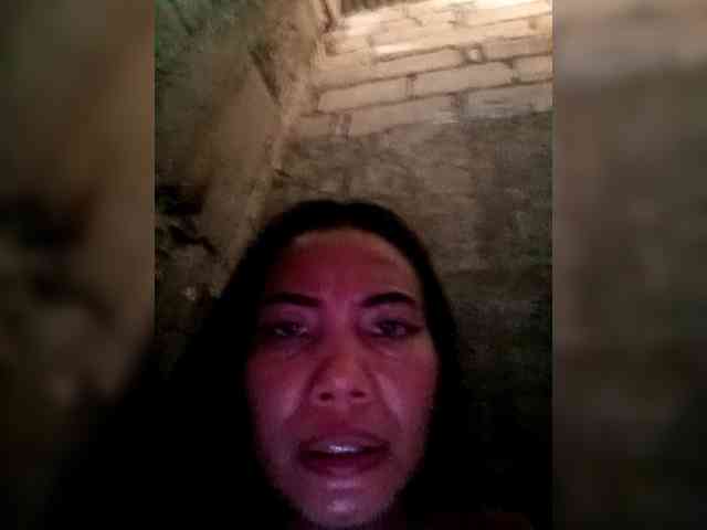 SweetKittyx22 webcam