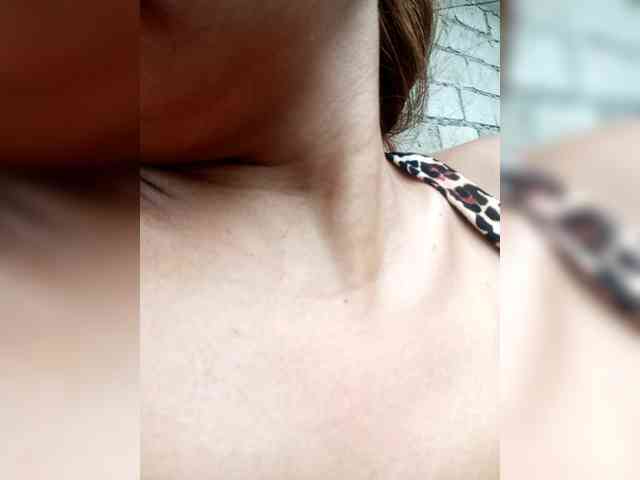 SweetKittyx22 webcam