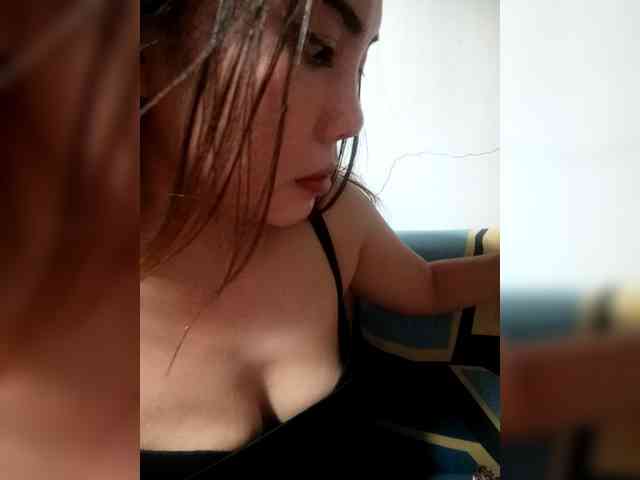 SweetKittyx22 webcam