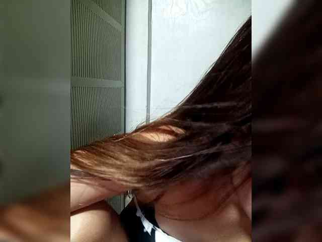 SweetKittyx22 webcam