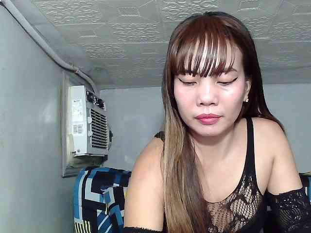 SweetKittyx22 webcam