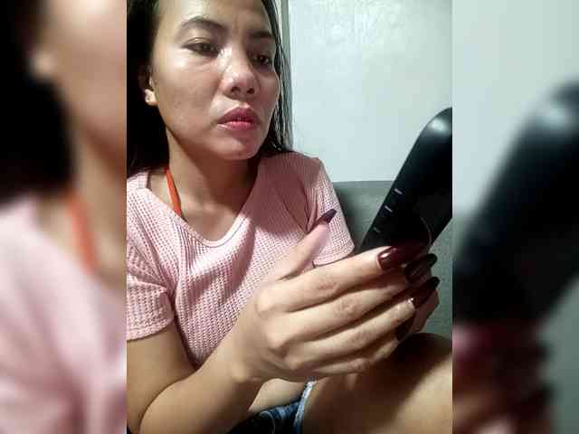 SweetKittyx22 webcam