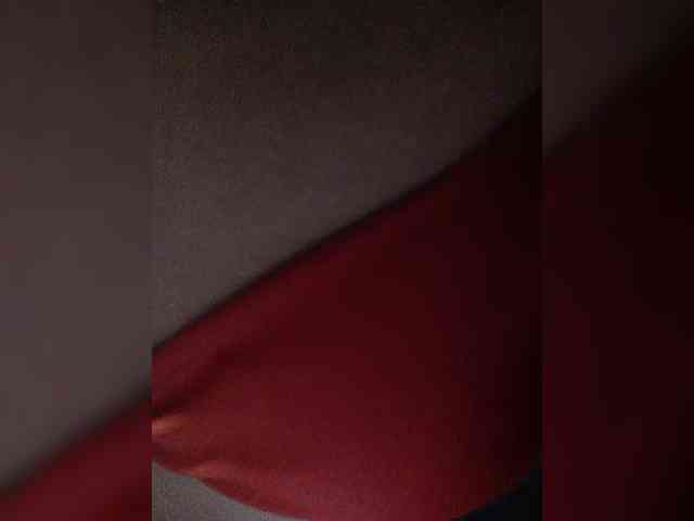 SweetKittyx22 webcam