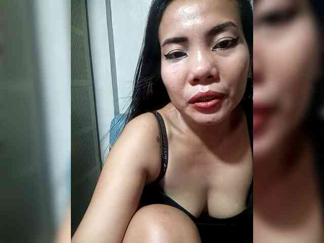 SweetKittyx22 webcam