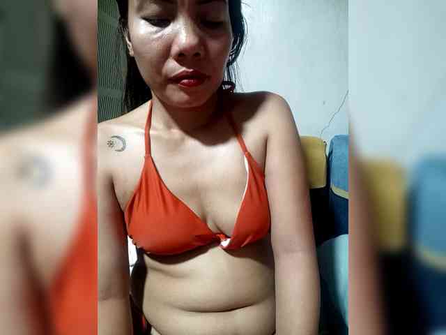 SweetKittyx22 webcam