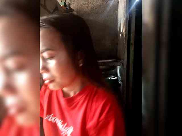 SweetKittyx22 webcam