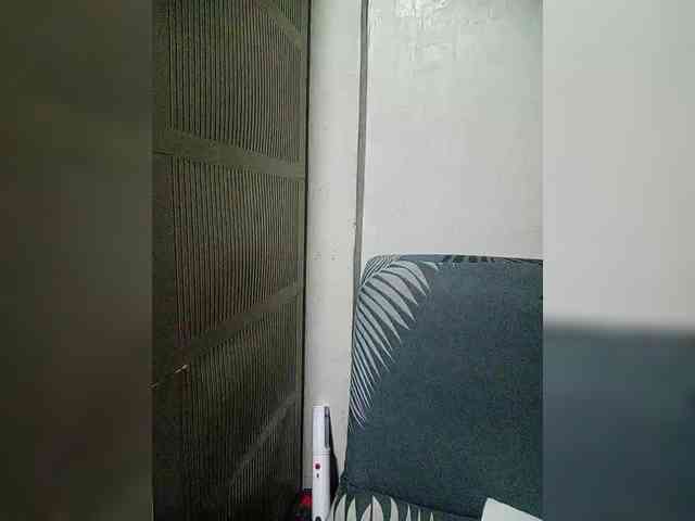 SweetKittyx22 webcam