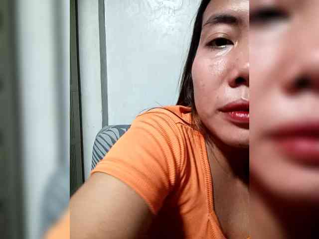 SweetKittyx22 webcam