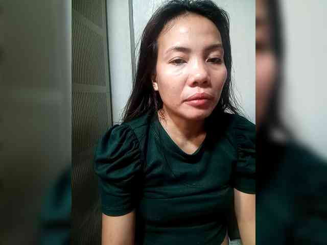 SweetKittyx22 webcam