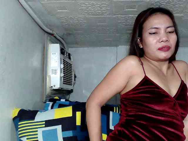 SweetKittyx22 webcam