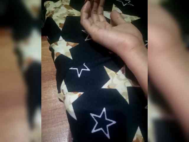 SweetKittyx22 webcam