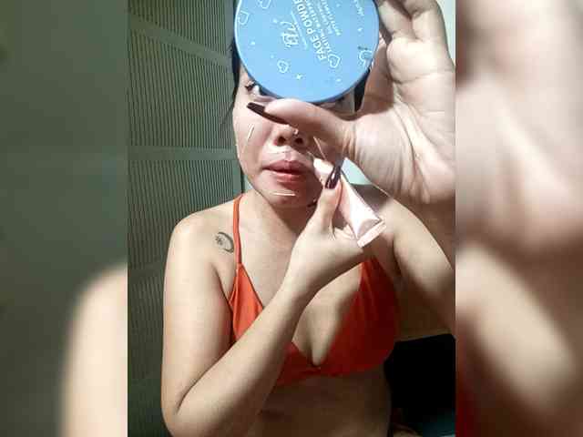 SweetKittyx22 webcam