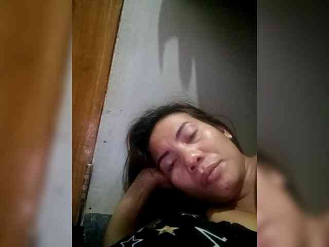 SweetKittyx22 webcam