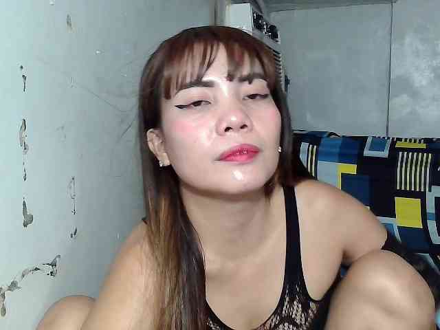 SweetKittyx22 webcam