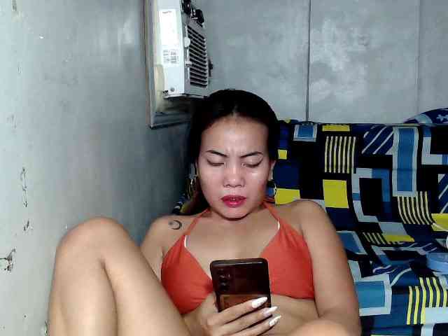 SweetKittyx22 webcam