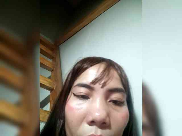 SweetKittyx22 webcam