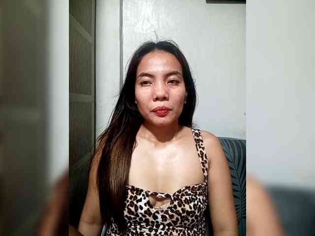 SweetKittyx22 webcam