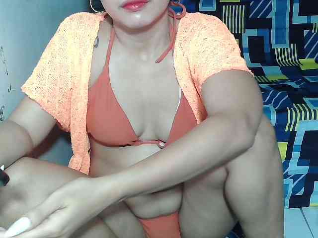 SweetKittyx22 webcam