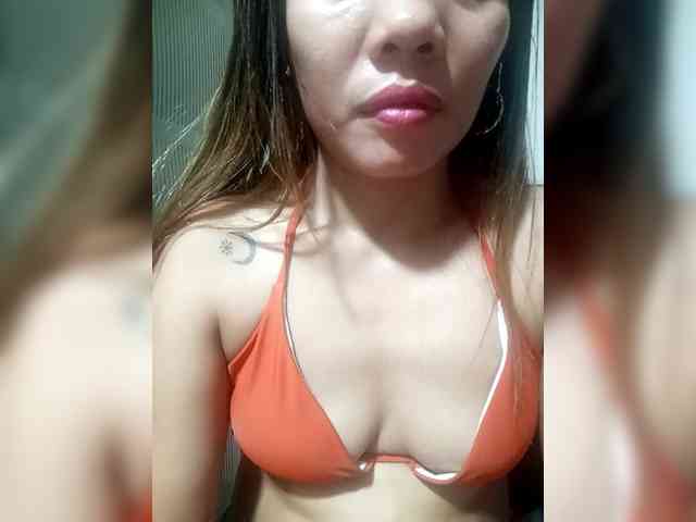 SweetKittyx22 webcam