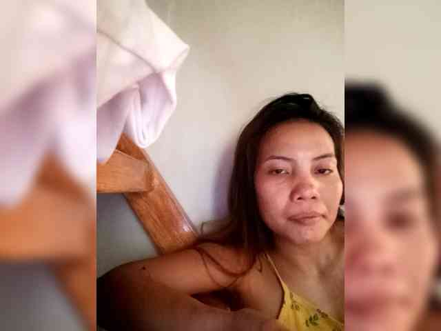 SweetKittyx22 webcam