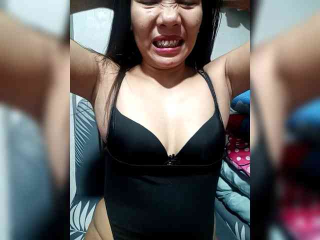 SweetKittyx22 webcam