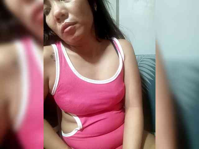 SweetKittyx22 webcam