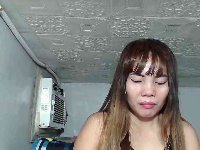 SweetKittyx22 webcam