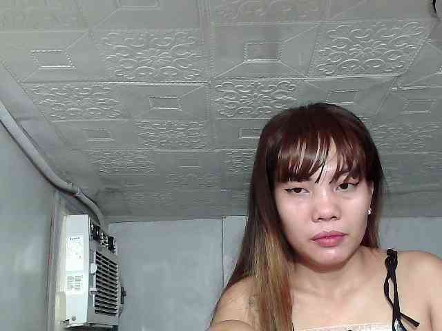 SweetKittyx22 webcam