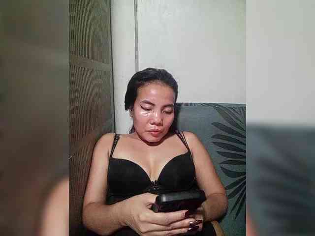 SweetKittyx22 webcam