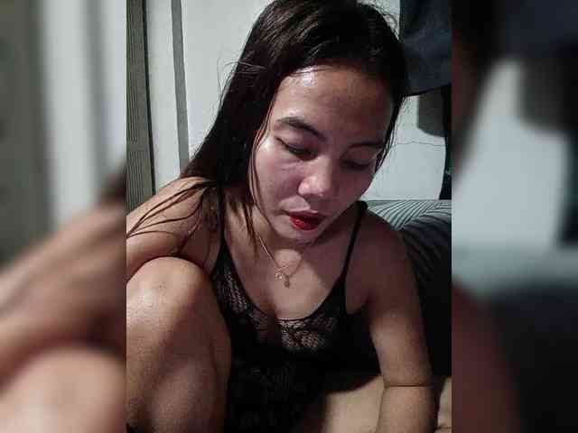 SweetKittyx22 webcam