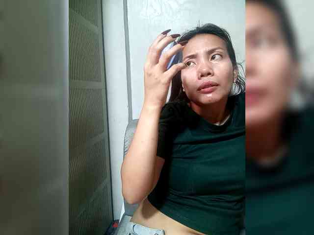 SweetKittyx22 webcam