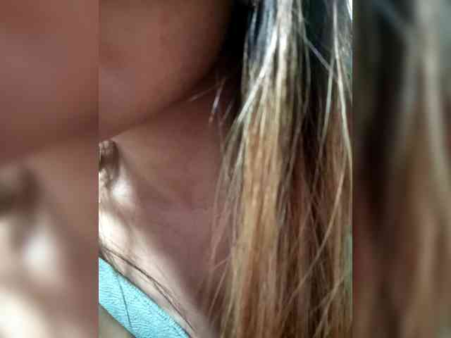 SweetKittyx22 webcam